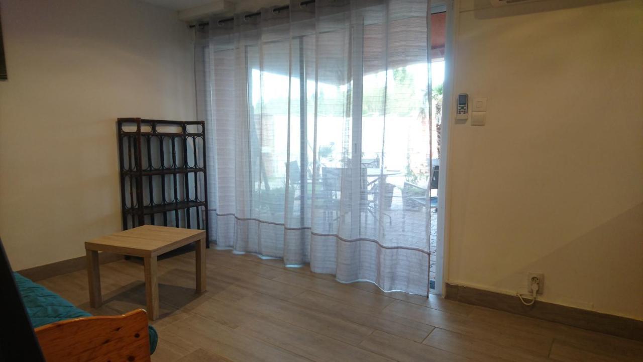 Appartements Dans Residence Avec Piscine - Mer A 500M Sainte-Marie-la-Mer Exterior foto